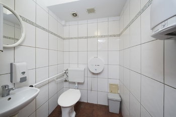 toalety foto 2 - Prodej restaurace 172 m², Brno