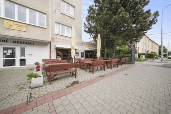 uliční pohled foto 2 - Prodej restaurace 172 m², Brno