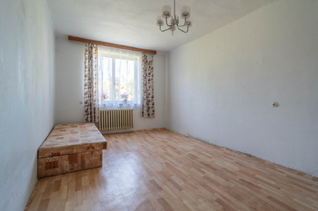 Prodej domu 425 m², Zlátenka
