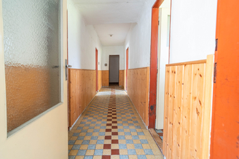 Prodej domu 425 m², Zlátenka