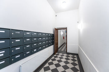 Pronájem bytu 2+kk v osobním vlastnictví 48 m², Praha 5 - Smíchov