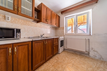Prodej rodinného domu 109 m² s pozemkem 685 m² v klidné části obce Božice - Prodej domu 109 m², Božice