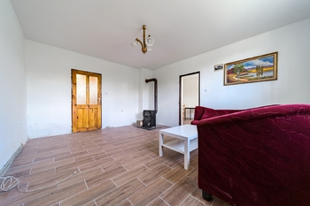 Prodej rodinného domu 109 m² s pozemkem 685 m² v klidné části obce Božice - Prodej domu 109 m², Božice