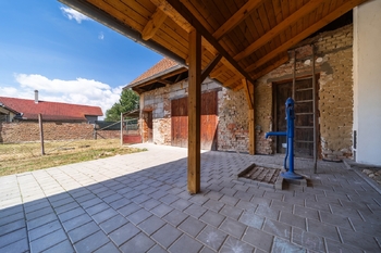 Prodej rodinného domu 109 m² s pozemkem 685 m² v klidné části obce Božice - Prodej domu 109 m², Božice