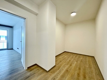 vstupní předsíň - Pronájem bytu 2+kk v osobním vlastnictví 56 m², České Budějovice