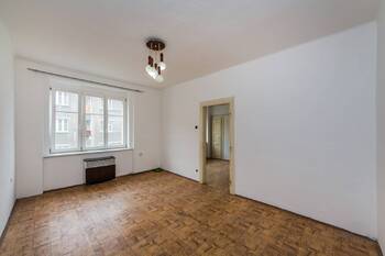 6. Ložnice - Pronájem bytu 2+1 v osobním vlastnictví 49 m², Praha 10 - Strašnice