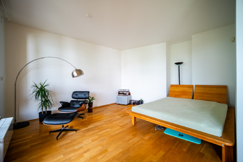 Ložnice - Prodej bytu 2+kk v osobním vlastnictví 53 m², Praha 5 - Smíchov