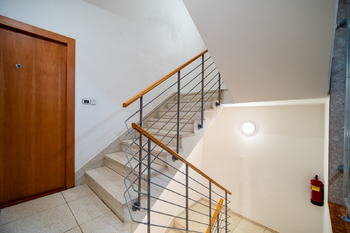Společné prostory - Prodej bytu 2+kk v osobním vlastnictví 53 m², Praha 5 - Smíchov