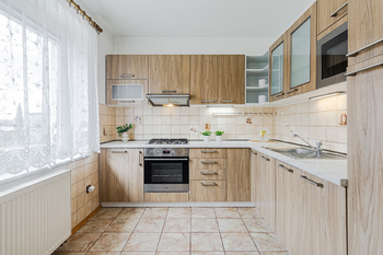 Prodej domu 154 m², Unhošť