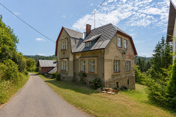Prodej domu 190 m², Zlatá Olešnice