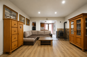 Zadní dům - pokoj 1 - Prodej domu 236 m², Hradec Králové