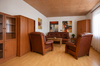 Zadní dům - pokoj 3 - Prodej domu 236 m², Hradec Králové