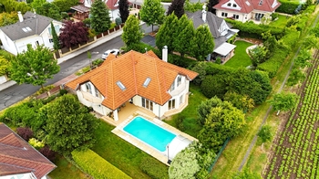 Prodej domu 275 m², Zdiby