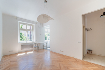 Prodej bytu 2+kk v osobním vlastnictví 56 m², Praha 3 - Žižkov
