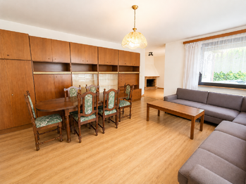 Prodej domu 192 m², Lužná