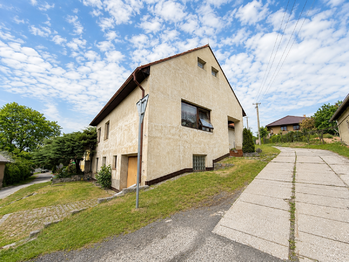 Prodej domu 192 m², Lužná