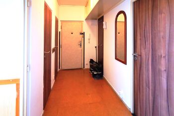 Předsíň - Pronájem bytu 3+1 v osobním vlastnictví 78 m², Brno