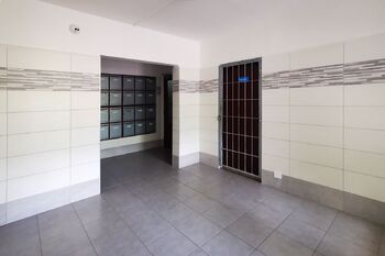 Vchod - vestibul - Pronájem bytu 3+1 v osobním vlastnictví 78 m², Brno