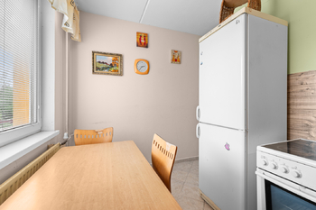jídelna/kuchyně - Prodej bytu 3+1 v osobním vlastnictví 63 m², Týn nad Vltavou