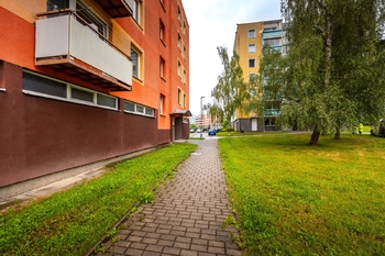 bytový dům č.p. 734 - Prodej bytu 3+1 v osobním vlastnictví 63 m², Týn nad Vltavou