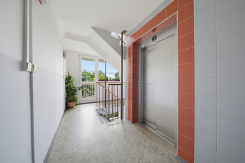 Prodej bytu 2+kk v osobním vlastnictví 49 m², Praha 9 - Horní Počernice