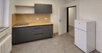 Pronájem kancelářských prostor 444 m², Pardubice