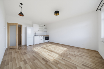 Prodej bytu 2+kk v osobním vlastnictví 47 m², Praha 10 - Uhříněves