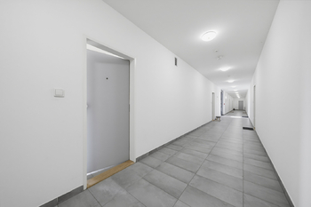 Prodej bytu 2+kk v osobním vlastnictví 47 m², Praha 10 - Uhříněves