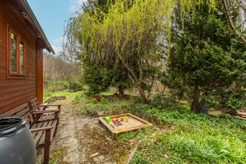 Pronájem pozemku 364 m², Praha 9 - Hrdlořezy