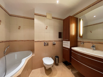 Prodej bytu 4+kk v osobním vlastnictví 104 m², Praha 10 - Záběhlice