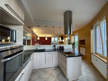 Prodej bytu 4+kk v osobním vlastnictví 104 m², Praha 10 - Záběhlice