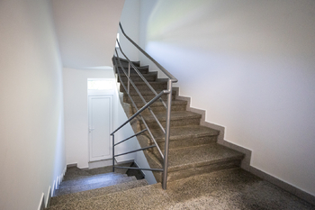 Chodba domu - Pronájem bytu 1+kk v osobním vlastnictví 28 m², Brno