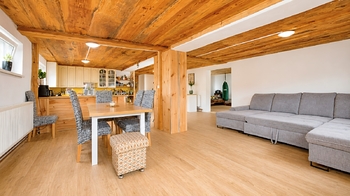 Prodej domu 408 m², Rokytá