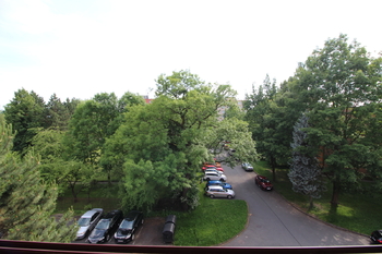 výhled z lodžie - Prodej bytu 1+1 v osobním vlastnictví 31 m², Frýdek-Místek