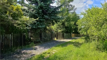 Prodej pozemku 858 m², Střemy