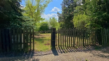 Prodej pozemku 858 m², Střemy