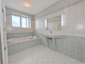 Pronájem bytu 4+1 v osobním vlastnictví 186 m², Kladno
