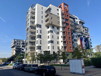Pronájem bytu 2+kk v osobním vlastnictví 55 m², Praha 9 - Vysočany