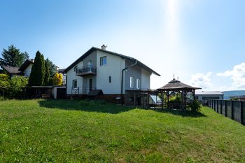 Prodej domu 408 m², Pozlovice