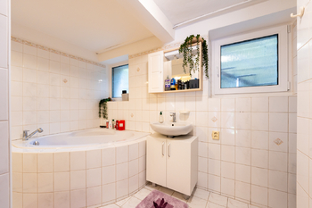 Prodej domu 310 m², Bohuslavice u Zlína