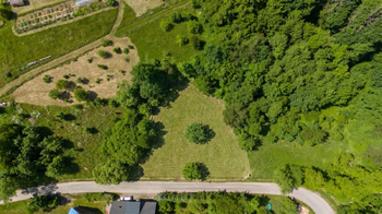 Prodej pozemku 2111 m², Benešov u Semil