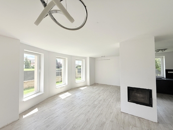 Pronájem domu 220 m², Praha 10 - Křeslice