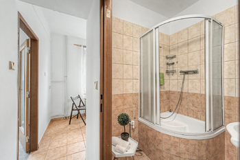 Prodej bytu 2+1 v osobním vlastnictví 57 m², Praha 10 - Strašnice