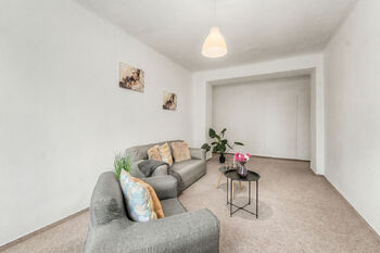 Prodej bytu 2+1 v osobním vlastnictví 57 m², Praha 10 - Strašnice