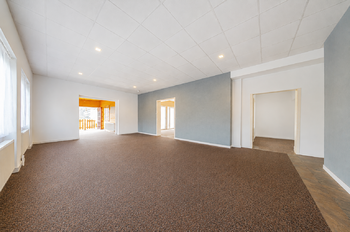 Prodej bytu atypický v osobním vlastnictví 388 m², Praha 8 - Kobylisy