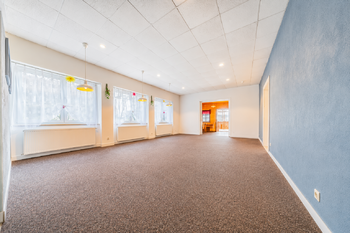 Prodej bytu atypický v osobním vlastnictví 388 m², Praha 8 - Kobylisy
