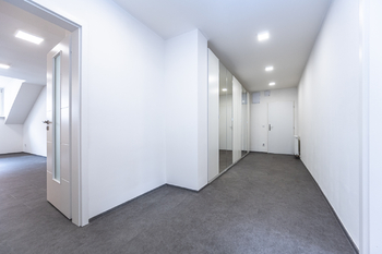 Pronájem bytu 2+kk v osobním vlastnictví 75 m², Praha 5 - Smíchov