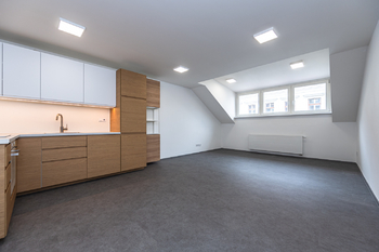 Pronájem bytu 2+kk v osobním vlastnictví 75 m², Praha 5 - Smíchov