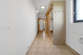 Pronájem bytu 2+kk v osobním vlastnictví 57 m², Praha 9 - Horní Počernice