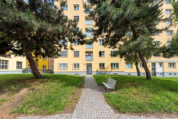 náměstí Na Balabence 2 - Pronájem bytu 1+kk v osobním vlastnictví 34 m², Praha 9 - Libeň